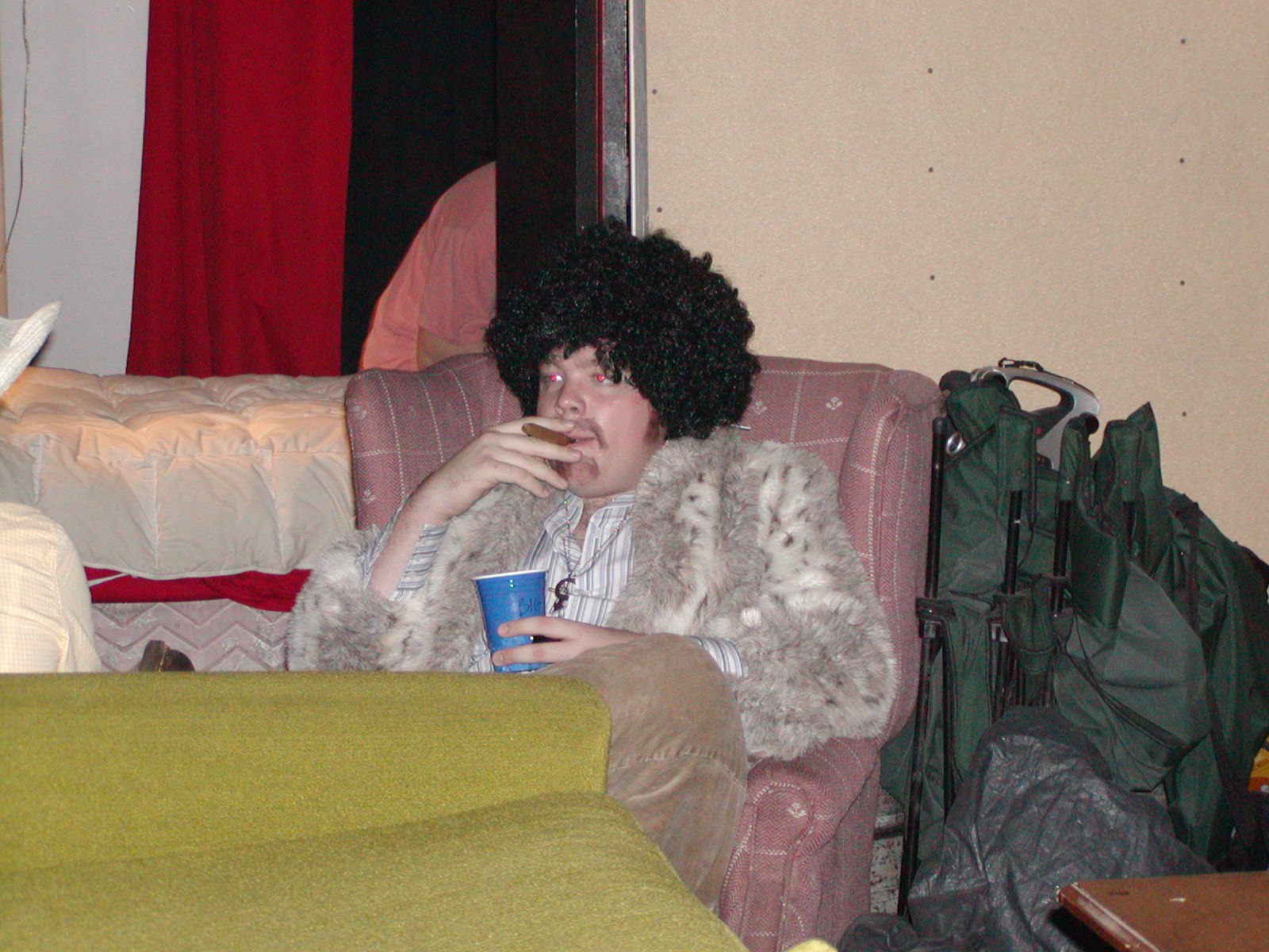 Halloween 2004 at the loft — photograph 17