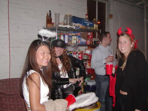Halloween 2003 at the loft — photograph 24