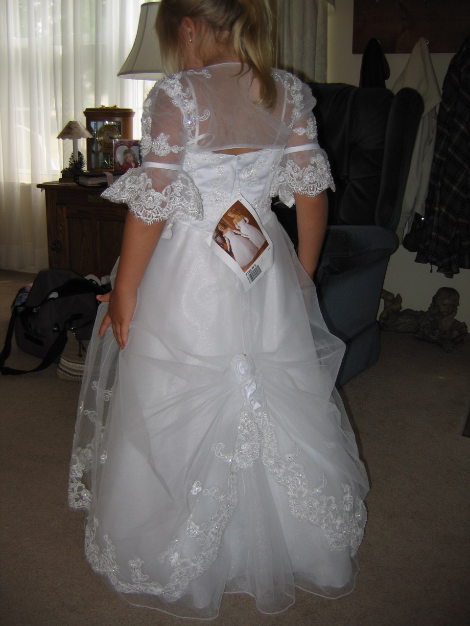 Around the wedding, photograph 7